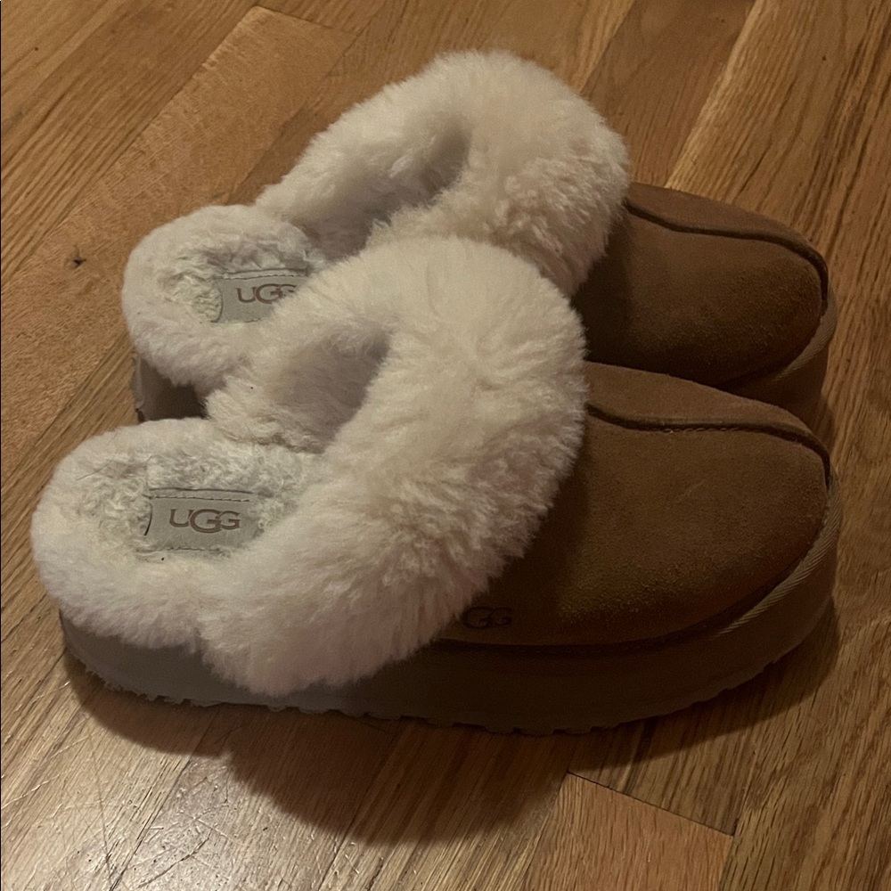 UGG Chestnut Disquette Slippers
